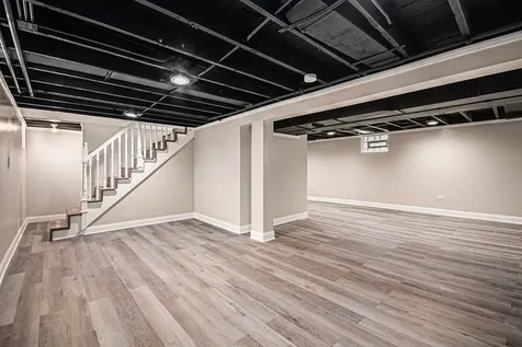 26 East 157th Street South Holland IL 60473