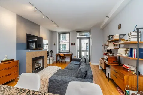 6 North Michigan Avenue Chicago IL 60602