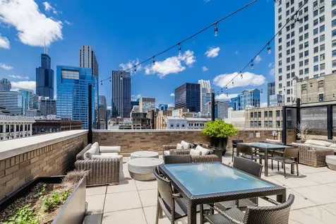6 North Michigan Avenue Chicago IL 60602
