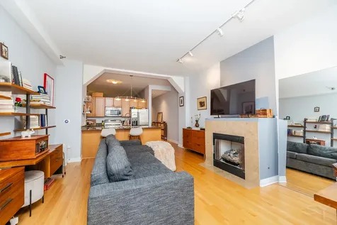 6 North Michigan Avenue Chicago IL 60602