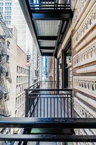 6 North Michigan Avenue Chicago IL 60602