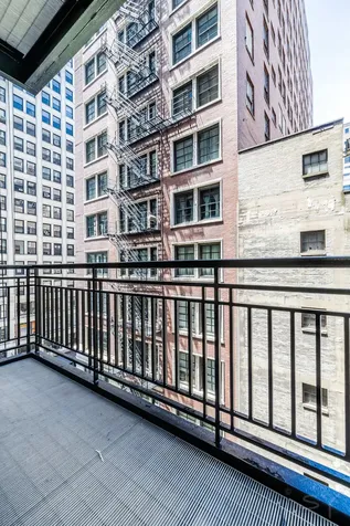 6 North Michigan Avenue Chicago IL 60602