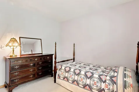 783 Manor Road Crystal Lake IL 60014
