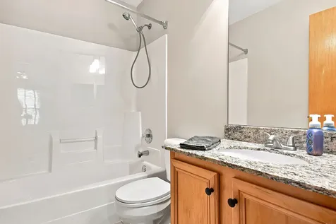 783 Manor Road Crystal Lake IL 60014
