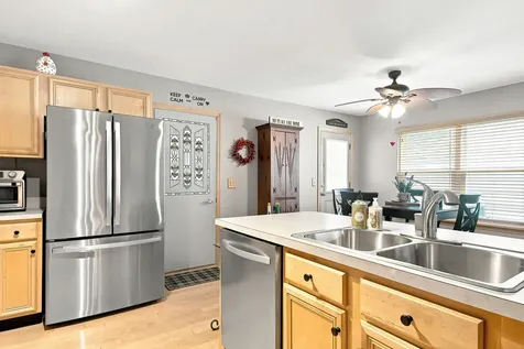 783 Manor Road Crystal Lake IL 60014