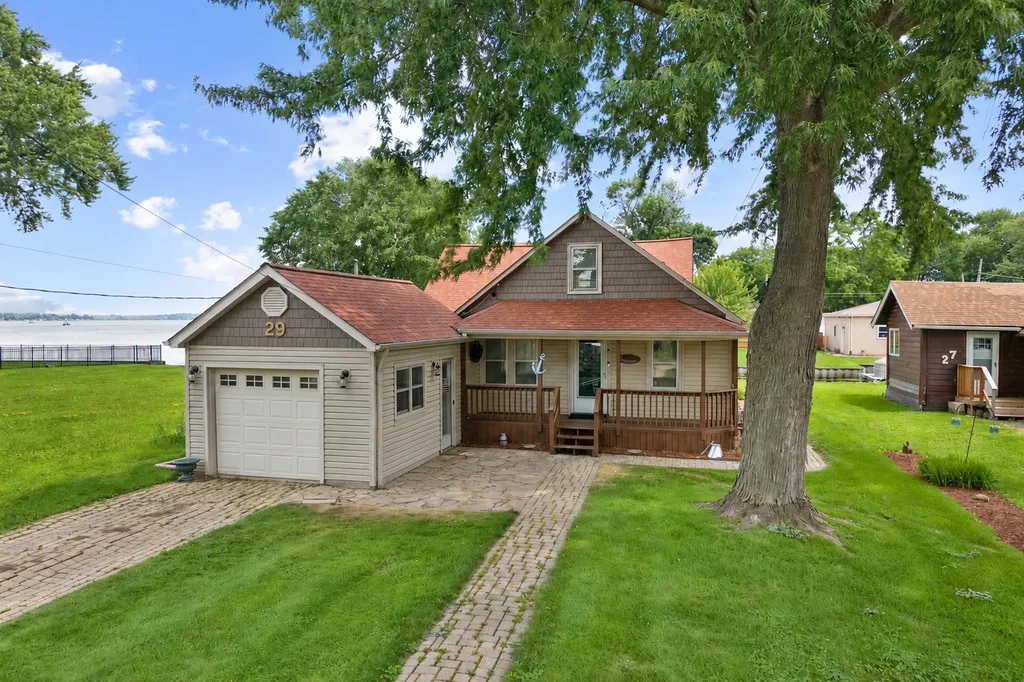 29 Atwater Parkway Fox Lake IL 60020