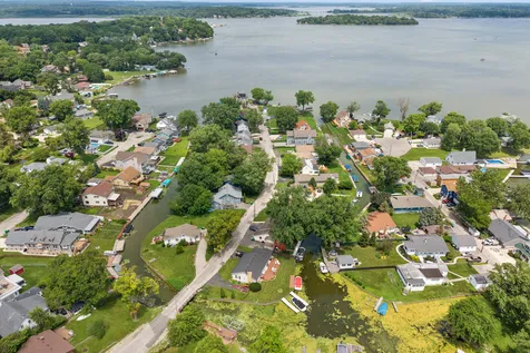29 Atwater Parkway Fox Lake IL 60020