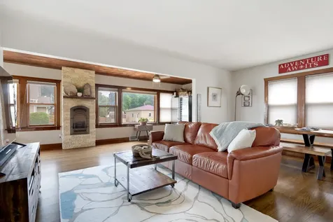 29 Atwater Parkway Fox Lake IL 60020