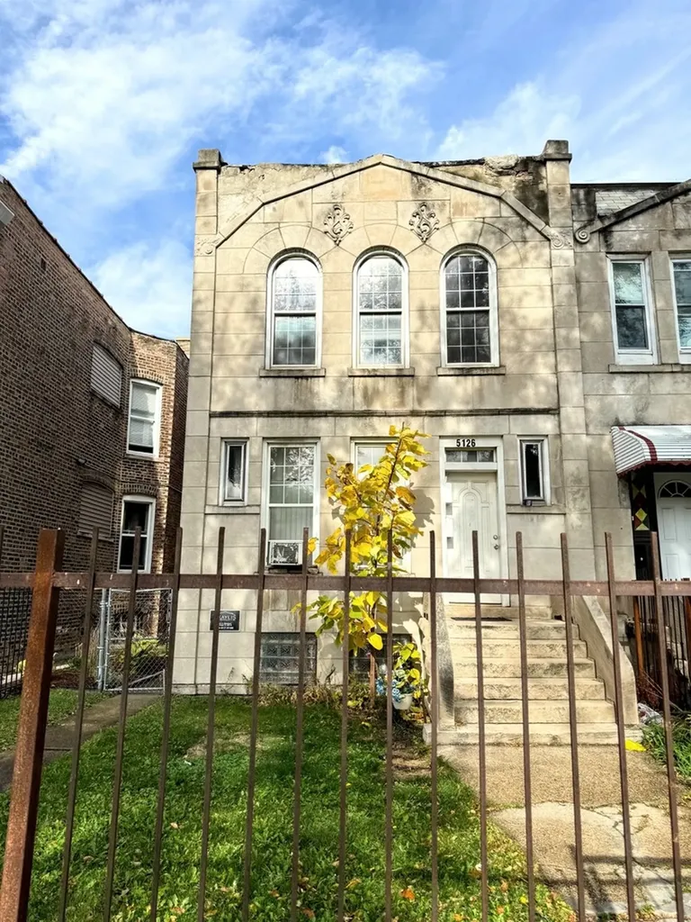 5126 West Fulton Street Chicago IL 60644