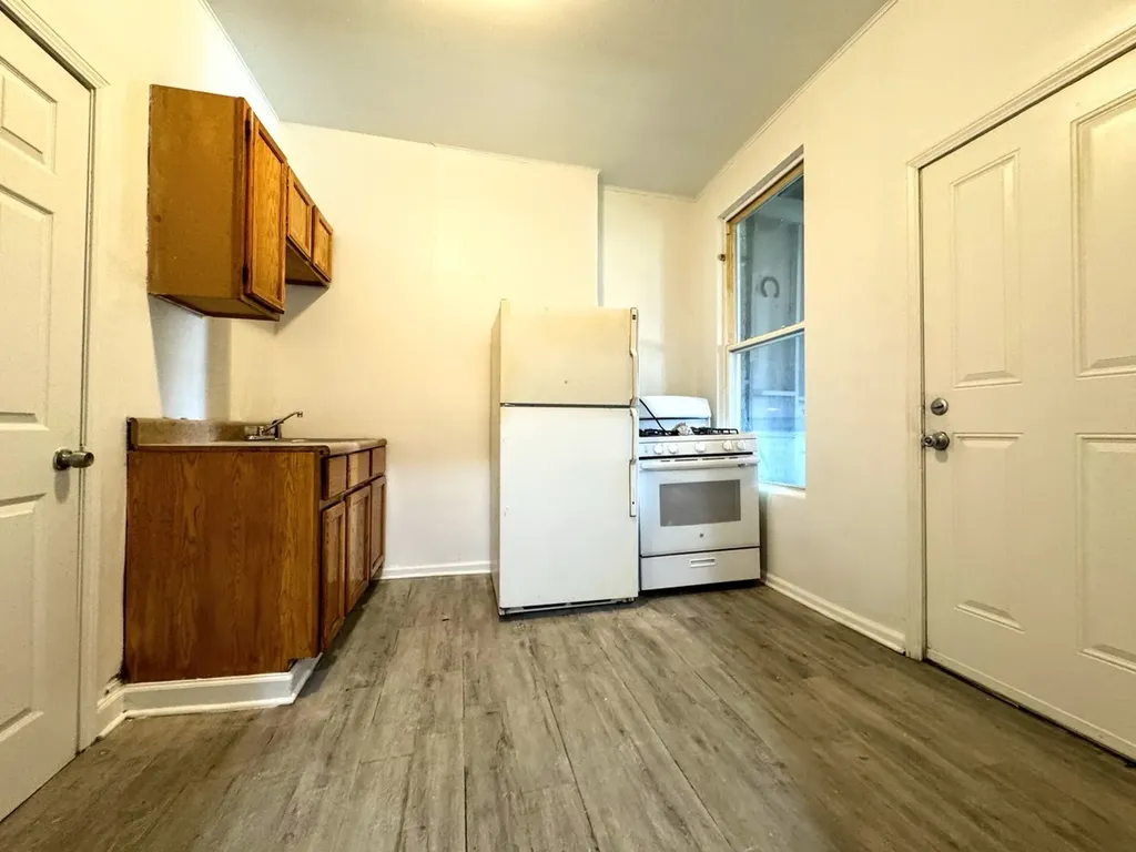 5126 West Fulton Street Chicago IL 60644
