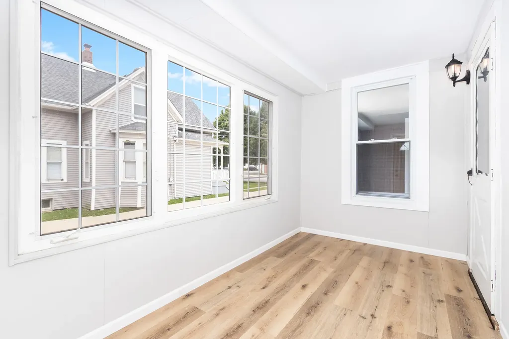 217 Prairie Street Aurora IL 60506