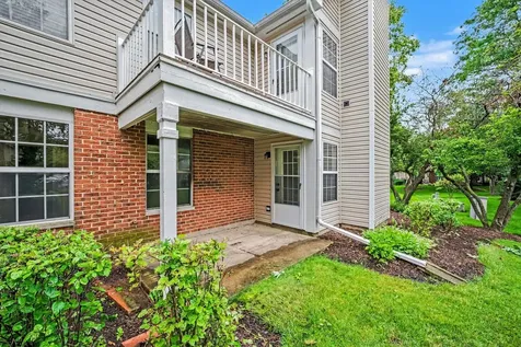 22 Delaware Court Schaumburg IL 60193