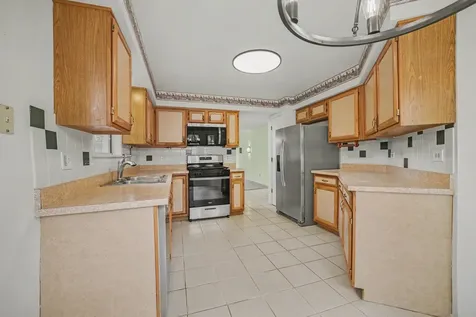 22 Delaware Court Schaumburg IL 60193
