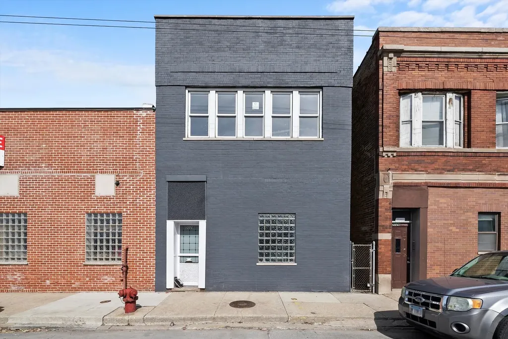 5028 West Lawrence Avenue Chicago IL 60630