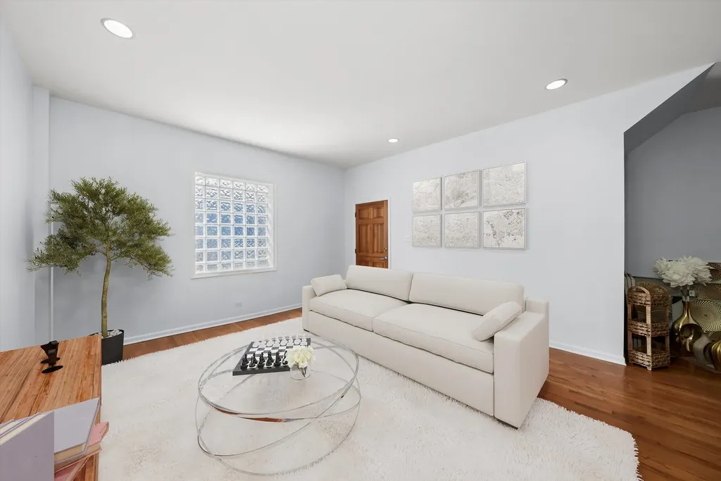 5028 West Lawrence Avenue Chicago IL 60630