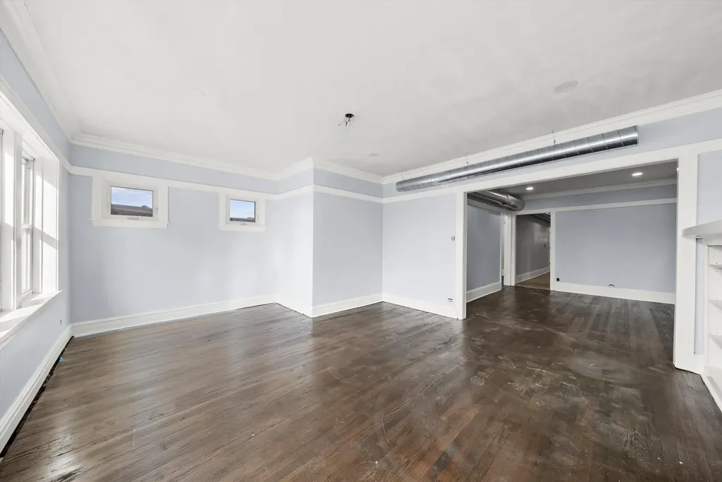 5028 West Lawrence Avenue Chicago IL 60630
