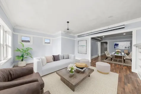5028 West Lawrence Avenue Chicago IL 60630