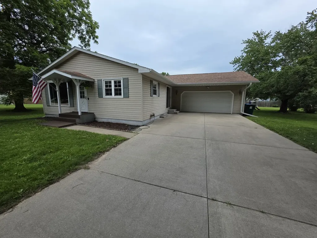 611 East 7th Street Rock Falls IL 61071