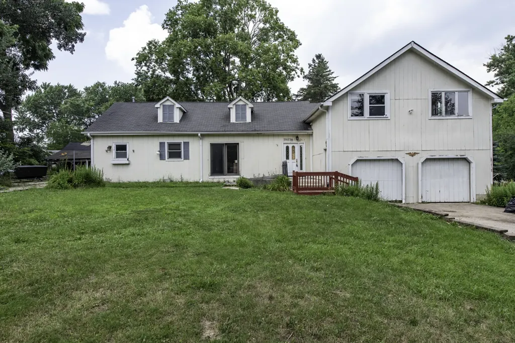 39056 North Poplar Street Lake Villa IL 60046