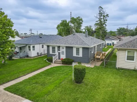 260 North Clinton Avenue Bradley IL 60915
