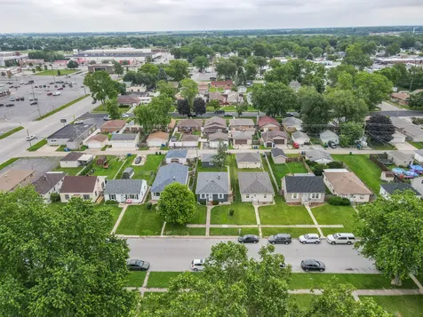 260 North Clinton Avenue Bradley IL 60915