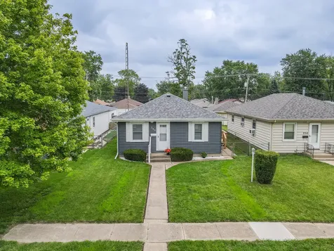 260 North Clinton Avenue Bradley IL 60915