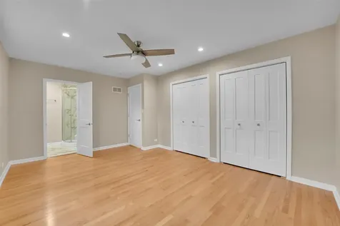 2309 Malik Court Glenview IL 60025