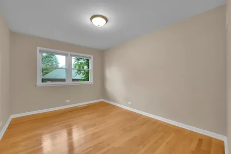 2309 Malik Court Glenview IL 60025