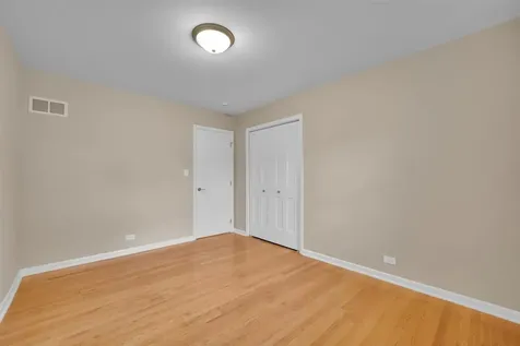 2309 Malik Court Glenview IL 60025