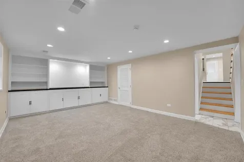 2309 Malik Court Glenview IL 60025