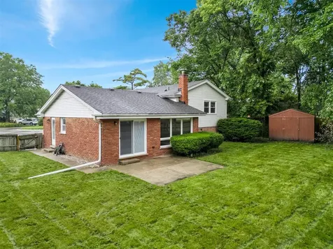 2309 Malik Court Glenview IL 60025