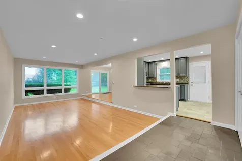 2309 Malik Court Glenview IL 60025