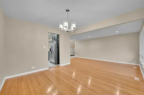 2309 Malik Court Glenview IL 60025