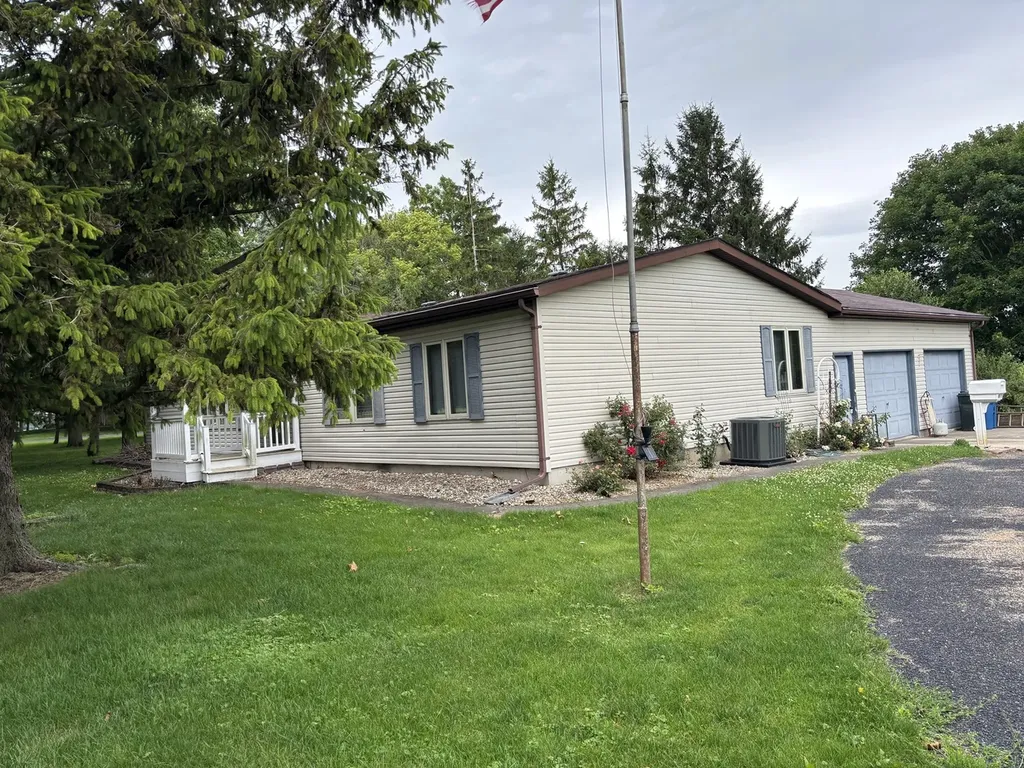 4045 East 475th Road Mendota IL 61342