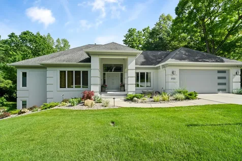 5123 Regents Park Road Rockford IL 61107