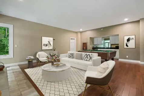 5123 Regents Park Road Rockford IL 61107