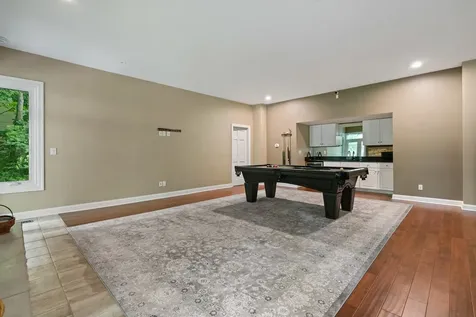 5123 Regents Park Road Rockford IL 61107