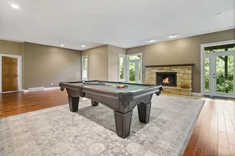 5123 Regents Park Road Rockford IL 61107