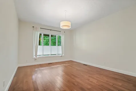 5123 Regents Park Road Rockford IL 61107