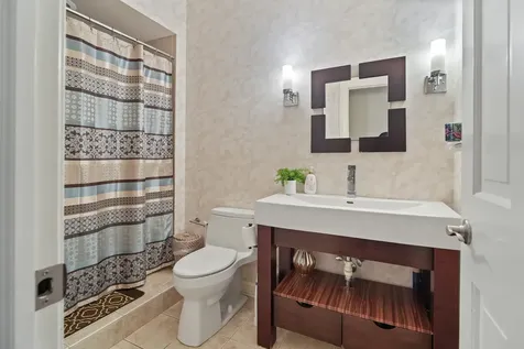 5123 Regents Park Road Rockford IL 61107