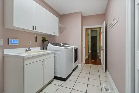 5123 Regents Park Road Rockford IL 61107