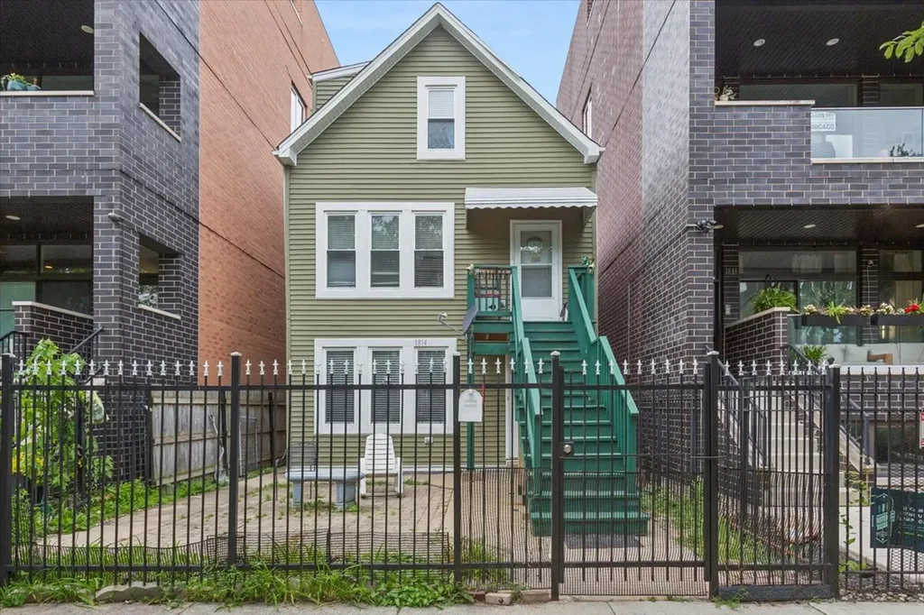 1814 North Sawyer Avenue Chicago IL 60647