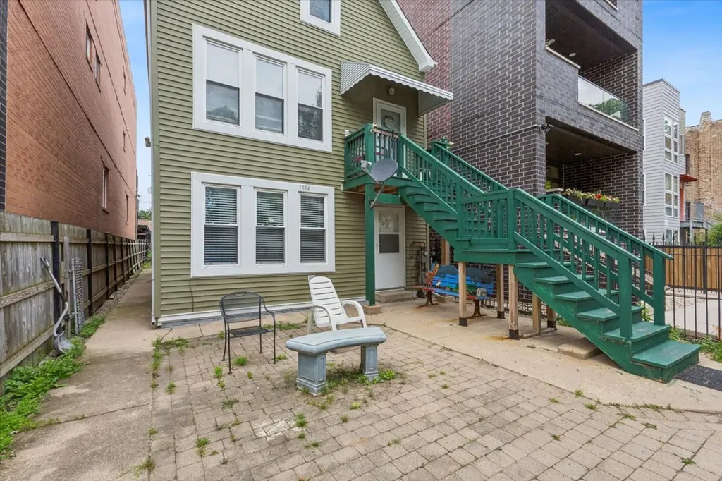1814 North Sawyer Avenue Chicago IL 60647