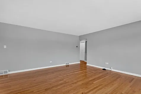 16358 Drexel Avenue South Holland IL 60473