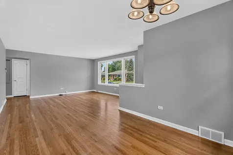 16358 Drexel Avenue South Holland IL 60473