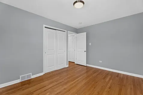 16358 Drexel Avenue South Holland IL 60473