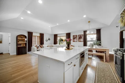 209 South Chase Street Wheaton IL 60187