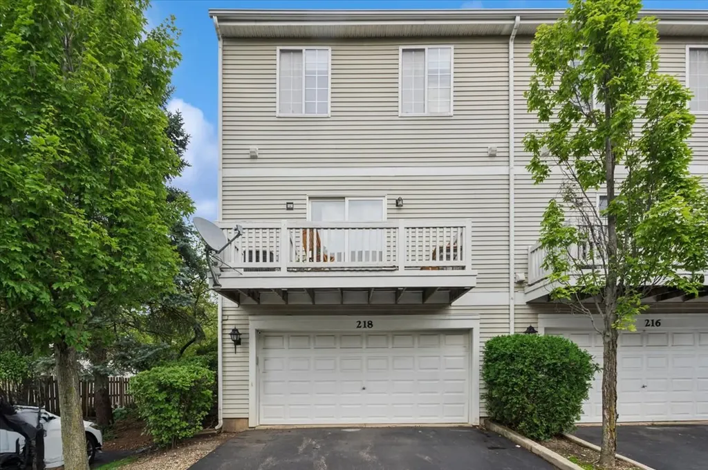218 Polo Club Drive Glendale Heights IL 60139