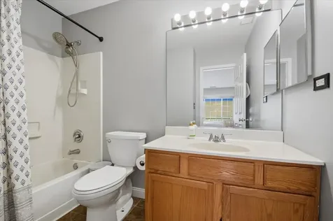 218 Polo Club Drive Glendale Heights IL 60139