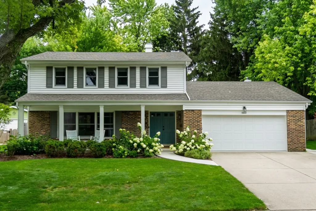 1039 Crestfield Avenue Libertyville IL 60048